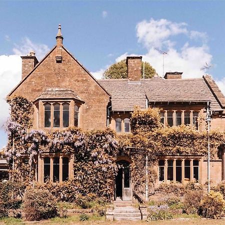 비민스터 The Dower House At Parnham Park 빌라 외부 사진