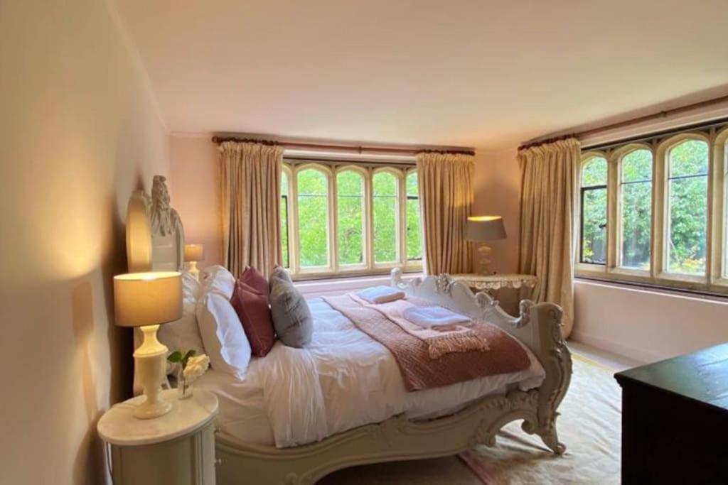비민스터 The Dower House At Parnham Park 빌라 외부 사진