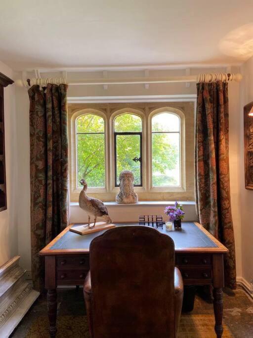비민스터 The Dower House At Parnham Park 빌라 외부 사진